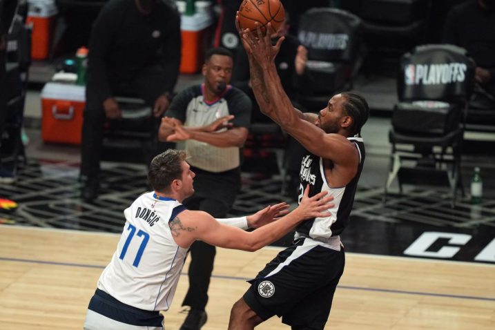 Kawhi Leonard protiv Luke Dončića/Foto: REUTERS