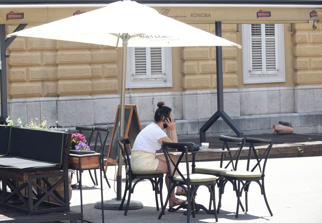  Terasa restorana Municipium na Trgu 128. brigade već je dulje vrijeme zatvorena / Snimio Marko GRACIN