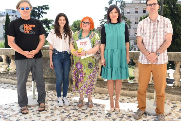 Sandro Bastiančić, Tina Vukov, Jadranka Čubrić, Sonja Šišić i Niko Cvjetković / Foto Marko Gracin