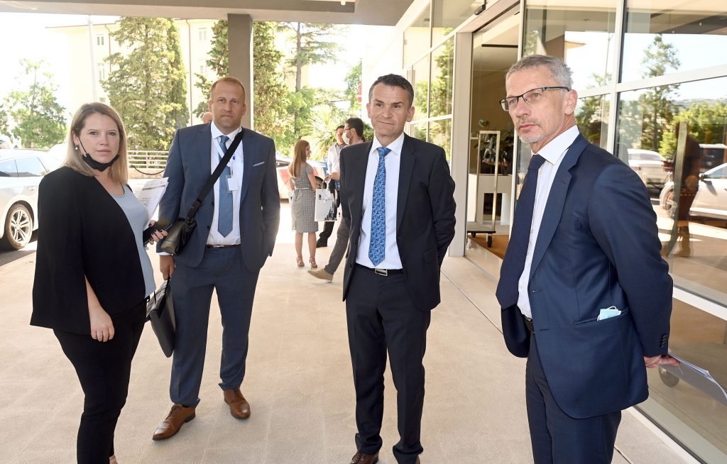 Guverner HNB-a na konferenciji riječkog Ekonomskog fakulteta: Hrvatska bi preživjela još jedan lockdown - Vimarsana News