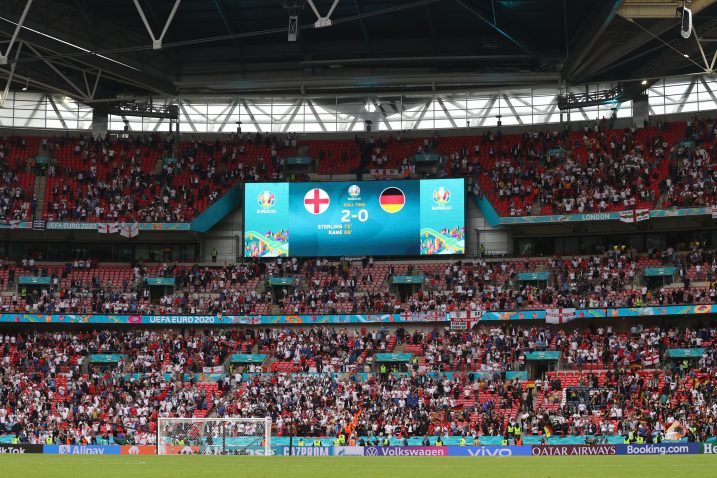 Vraćaju se ovakve kulise na engleske stadione/Foto REUTERS