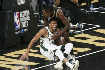 Giannis Antetokounmpo i Clint Capela/Foto REUTERS