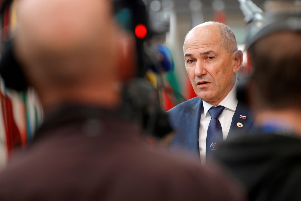 U Sloveniji već počeo jesenski val epidemije: Skok novozaraženih, idući mjesec u "crvenom" - Vimarsana News