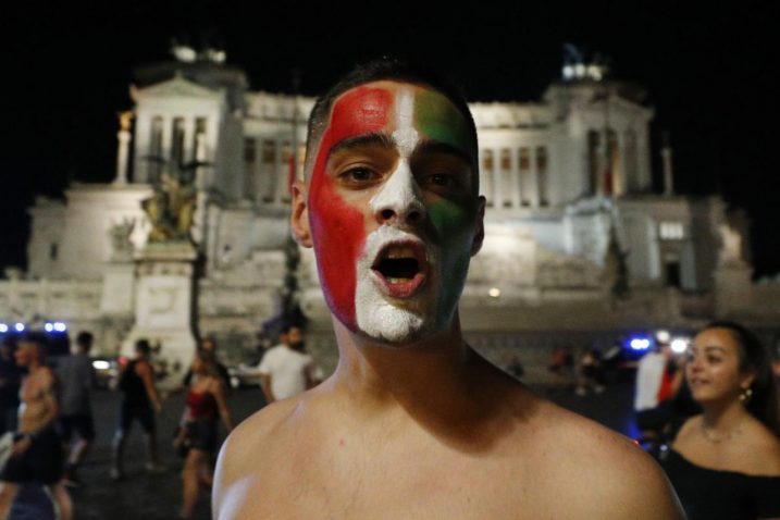 Navijač Italija/Foto: REUTERS