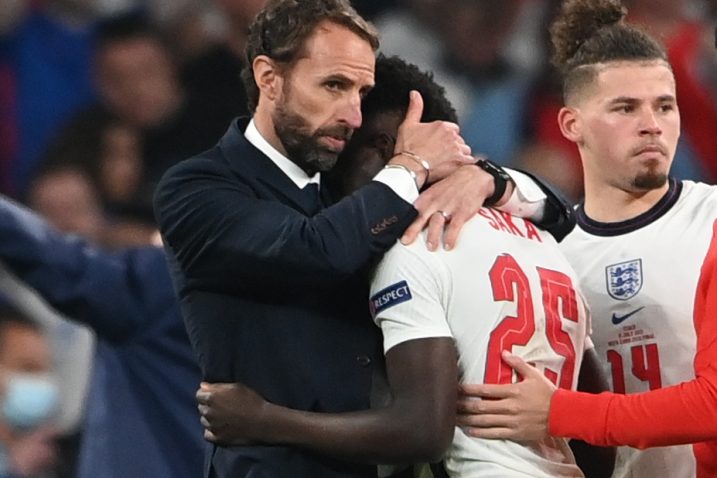 Gareth Southgate i Bukayo Saka/Foto REUTERS