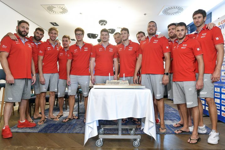 SRETAN PUT - Hrvatski vaterpolisti na ispraćaju u Zagrebu/Foto PIXSELL