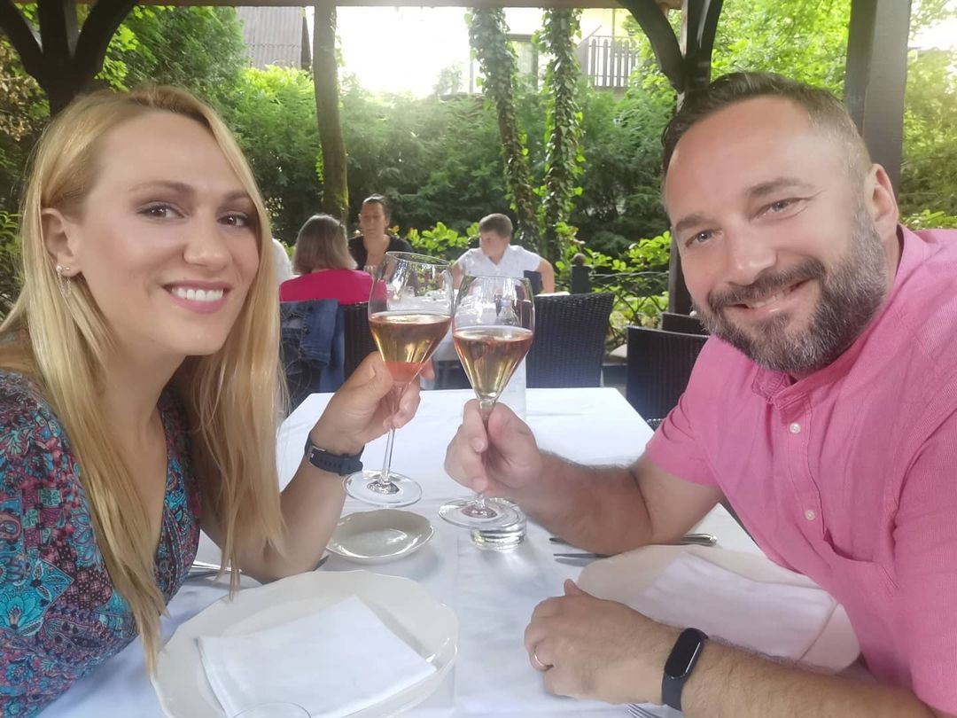 Neda Parmać o rodnoj nejednakosti: 'Žele damu na ulici, domaćicu u kuhinji i k*rvu u krevetu' - Vimarsana News
