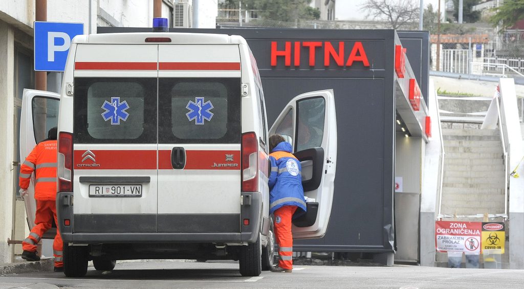Četrdesetogodišnji motociklist bez vozačke poginuo zbog prebrze vožnje - Vimarsana News