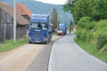 d Senjskog do Jablana Grad Vrbovsko asfaltirao je jednu stranu prometnice, a drugu bi trebao ŽUC / M. KRMPOTIĆ