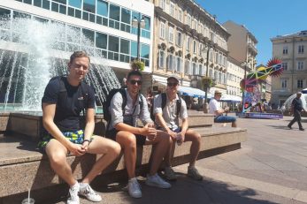 Taksisti kao da nisu navikli na turiste - prijatelji Peter, Paul i Koen iz Nizozemske / Foto P. PLAZONIĆ
