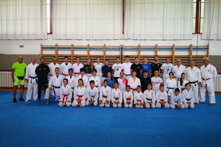 Polaznici Ljetnog karate kampa u Fužinama