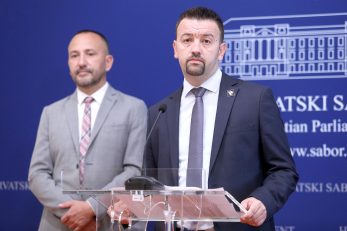 Hrvatska nije spremna za eurozonu jer bi to dovelo do pada standarda - Hrvoje Zekanović i Marijan Pavliček / Foto PATRIK MACEK/PIXSELL