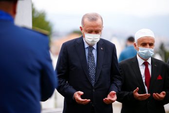 Erdogan na grobu Alije Izetbegovića / Foto Reuters