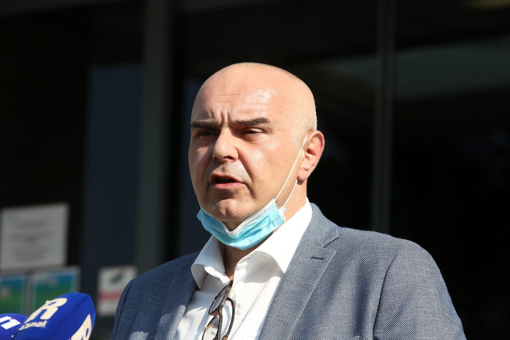 Ružić procjenjuje da u KBC-u Rijeka nije cijepljeno oko 20 posto zaposlenih: 'Još čekamo upute ministarstava' - Vimarsana News