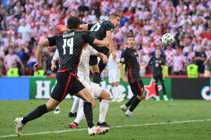 Mario Pašalić pogađa mrežu na EURO-u/Foto REUTERS