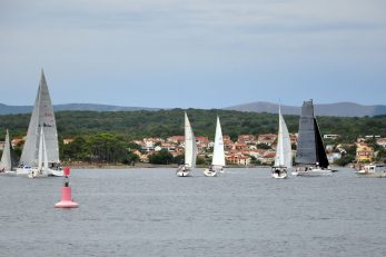 Regata ispred Malinske u objektivu našeg novinara Mladena Trinajstića