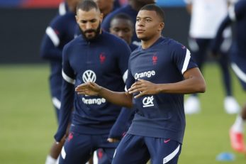 Karim Benzema i Kyllian Mbappe/Foto: REUTERS