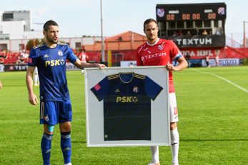 Arijan Ademi i Mario Tadejević uoči početka utakmice/V. KARUZA