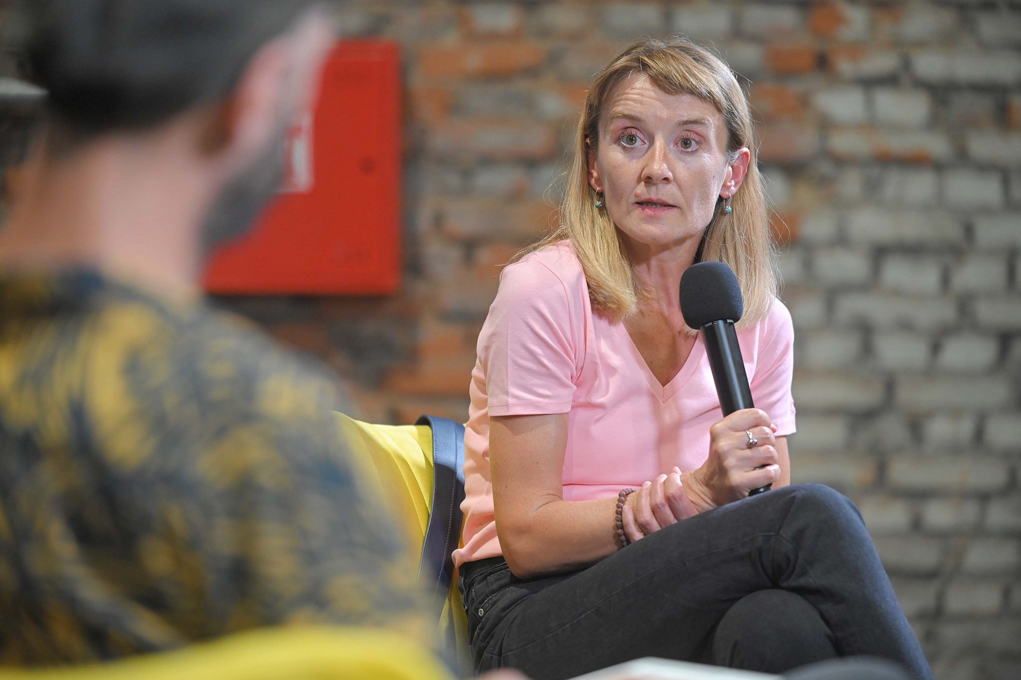 Tatjana Gromača predstavila roman »Početnica za luđake«: Fragmentarni ...