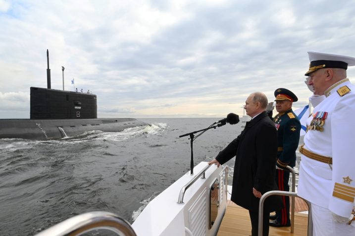 Vladimir Putin na mornaričkoj vježbi
