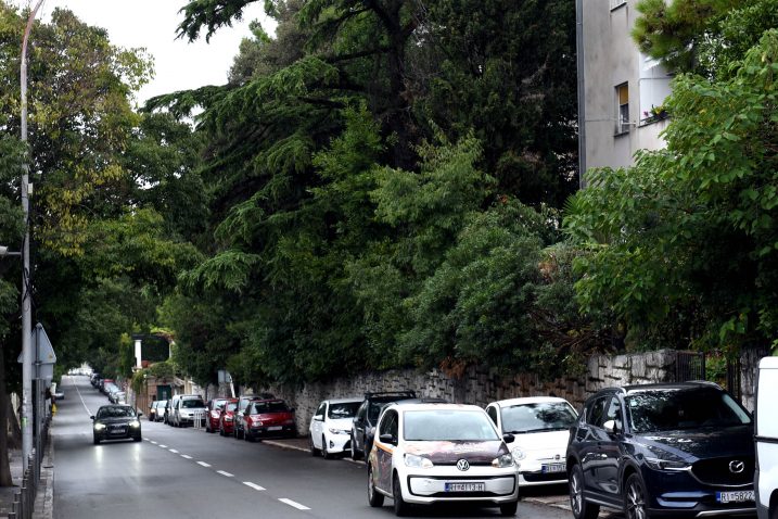 Najavljeno je uvođenje reda koje bi trebalo povećati sigurnost i stanara i prometa / Foto M. GRACIN