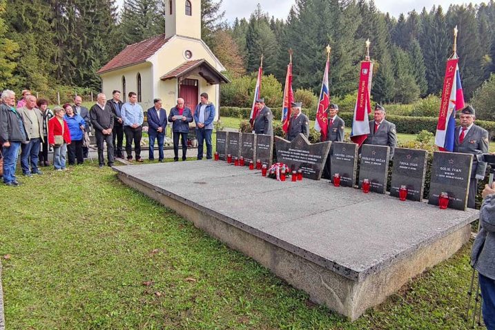Tradicionalno polaganje vijenaca i susret hrvatskih i slovenskih antifašista / Foto Milan Mamula