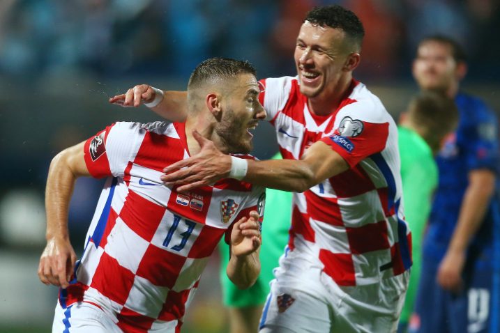 Nikola Vlašić i Ivan Perišić/Foto REUTERS