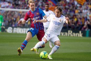 Frenkie de Jong i Luka Modrić/Foto REUTERS