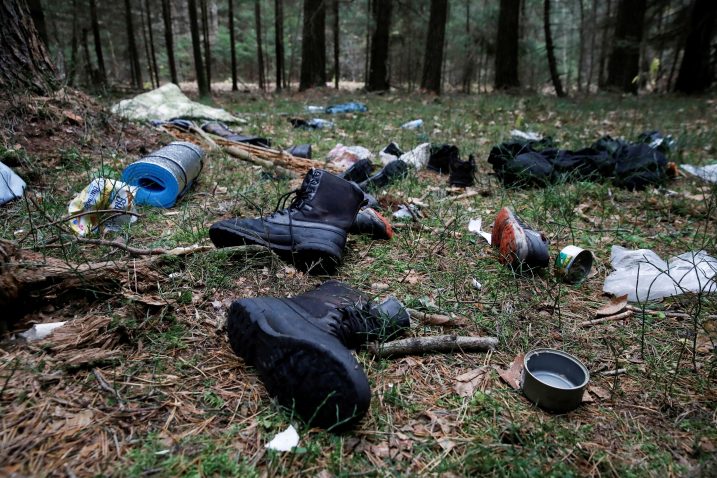 Predmeti koje su za sobom ostavili migranti u blizini polsjko-bjeloruske granice / Reuters