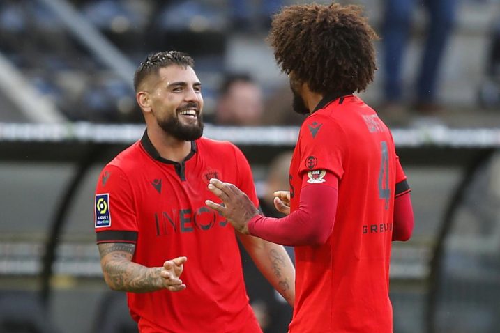 Andy Delort i Dante/Foto: REUTERS
