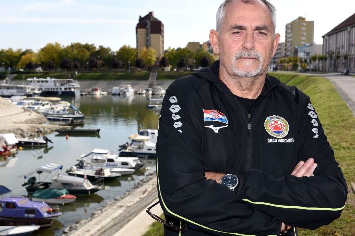 Fotografije u tekstu: Marko Gracin, Hrvatsko društvo logoraša srpskih koncentracijskih logora, A. Marić