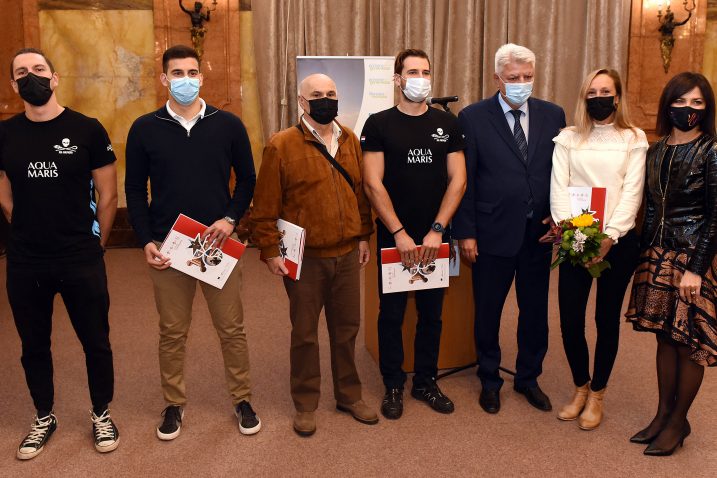 Petar Klovar, Karlo Šaban, Tonči Mikac, Vitomir Maričić, Zlatko Komadina, Marina Mavrinac Matulja i Sonja Šišić/Foto M. GRACIN