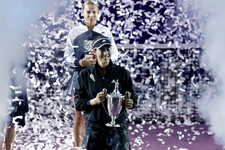 Garbine Muguruza s trofejom/Foto REUTERS