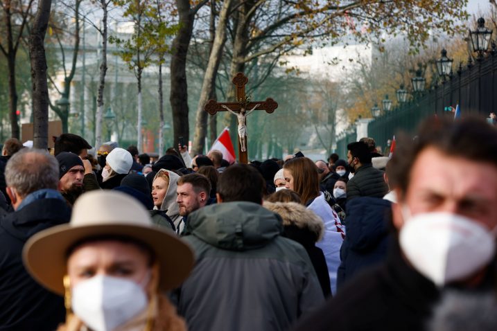 S prosvjeda protiv epidemioloških mjera u Beču / Foto Reuters