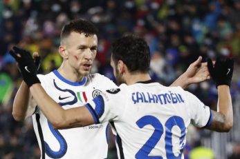 Hakan Calhanoglu i Ivan Perišić slave pogodak/Foto: REUTERS