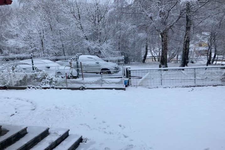 Prvi jesenski snijeg na predjelu Breze, u zaleđu Novog Vinodolskog / Foto F. DERANJA