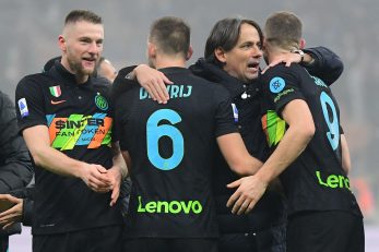 Trener Simone Inzaghi slavi pogodak s igračima Intera/Foto REUTERS