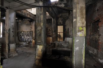 Mračni i opasni prostori nekadašnje Tvornice papira / Arhiva NL
