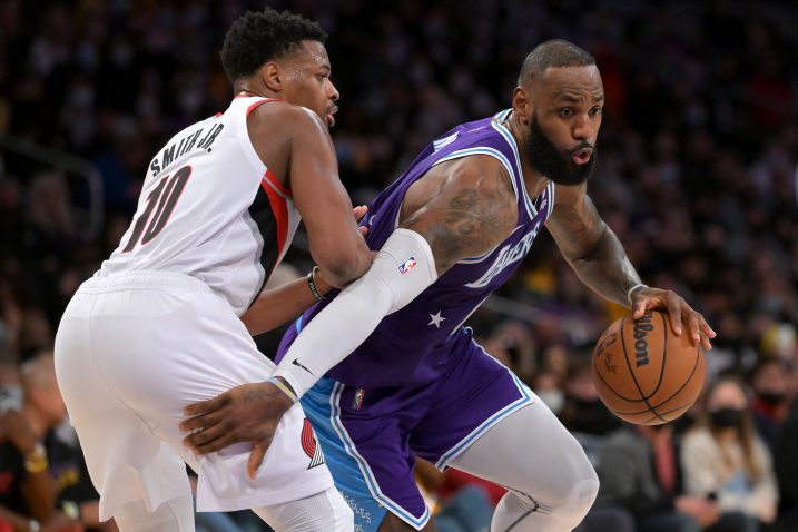 LeBron James i Dennis Smith Jr./Foto REUTERS