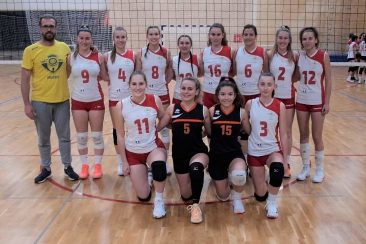 JESENSKE PRVAKINJE DRUGE LIGE - ZAPAD - Odbojkašice Crikvenice s trenerom Alenom Pavačićem