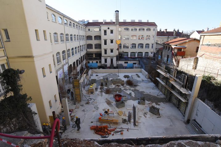 Školska sportska dvorana Medicinske škole trebala bi biti izgrađena do veljače iduće godine / Foto SERGEJ DRECHSLER