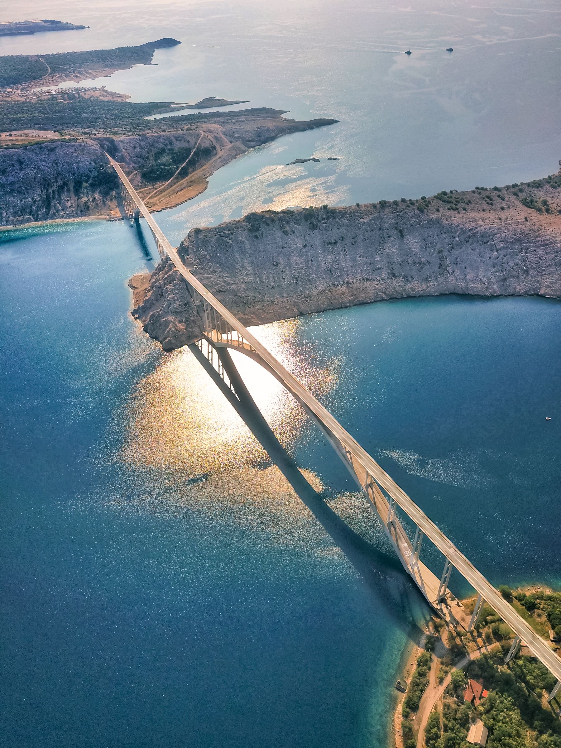 Krčki most i refleks sunca / Foto Vladimir Franolić