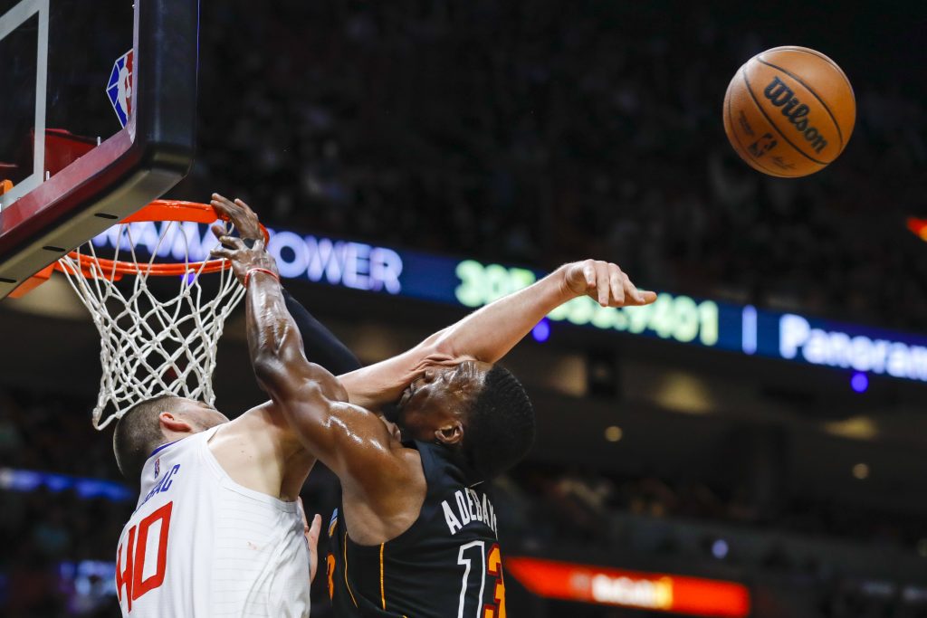 Ivica Zubac i Bam Adebayo/Foto REUTERS