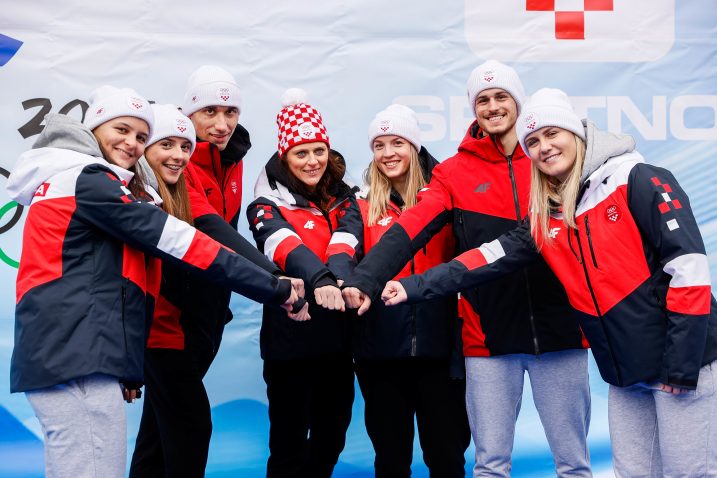 Zrinka Ljutić, Tena Hadžić, Matej Vidović, Vedrana Malec, Lea Jugovac, Marko Skender i Andrea Komšić