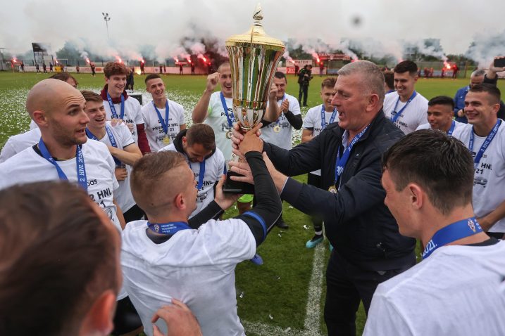 Marinko Perić, predsjednik Sigećana, nakon osvajanja titule u Drugoj HNL/Foto PIXSELL