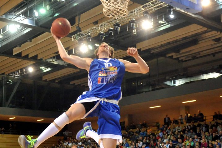 POBJEDNIČKO ZAKUCAVANJE - Dino Cinac na All Star susretu 2015./Foto Arhiva NL