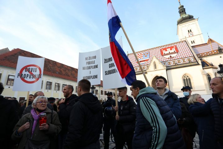 Pad povjerenja u političke institucije i rastuće nezadovoljstvo građana bit će izazov za oporavak u postpandemijskom razdoblju / Foto EMICA ELVEĐI/PIXSELL