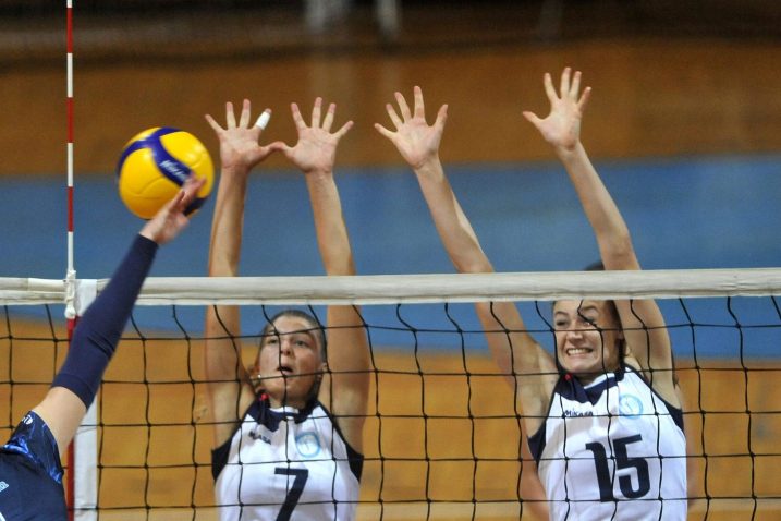 Anja Žarković i Nikolina Fabris u riječkom bloku/Foto Arhiva NL