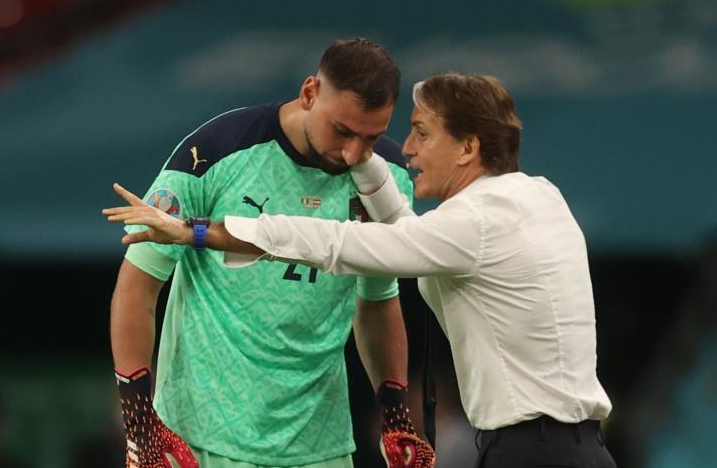 Gianluigi Donnarumma i Roberto Mancini/Foto REUTERS