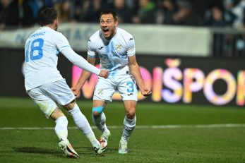 VELIKO SLAVLJE - Josip Drmić i Mikhail Merkulov/Foto M. LEVAK